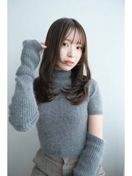 トリッカ 銀座(tricca) くびれミディアムレイヤー/シースルーバング/透明感ブラウン