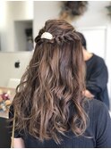ハーフアップスタイル