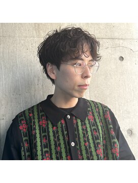 ニコフクオカヘアーメイク(NIKO Fukuoka Hair Make) 「NIKO」分けても下ろしてもいけるセンターパートパーマ