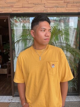 ザセカンドバイジャスミン(THE 2ND by JASMINE) ワイルドベリーショートフェードカット