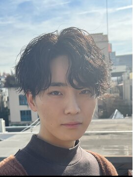 フィフス トウキョウ (fifth TOKYO) センターパートツイストスパイラルパーマメンズマッシュパーマ