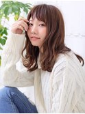 ゆるめのルーズウェーブでラフさと可愛らしさをミックス