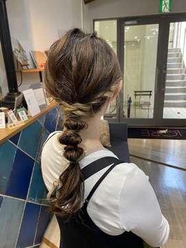 ロア 福岡天神本店(LORE) インナーカラーベージュ