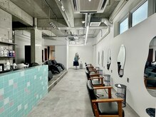 シエルビジュー 弘前店(CIEL bijou)の雰囲気（1席の間隔を広くとった、奥行きのある広い店内です♪【弘前市】）