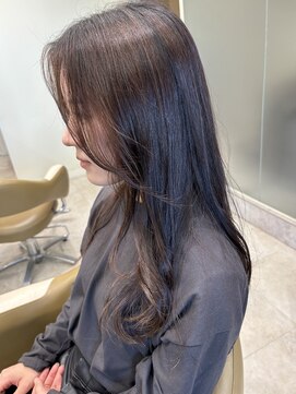 アローム(alom) 黒髪カタログ/クラゲヘアー/オリーブグレー/茅ヶ崎