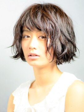 ヴォロンテ(volonte) ショートボブ/やわらかパーマ/ダークアッシュ/束感ショート/30代