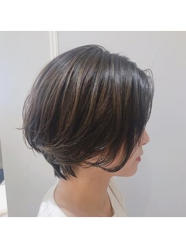 ネオリーブギンザ 銀座店(Neolive GINZA) サイド長めのハンサムショート