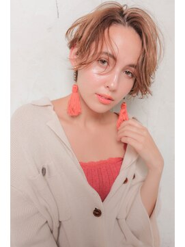 アリー 原宿 表参道(ALLY) [ALLY阿部]透明感のあるベージュ×シンプルなショート　２