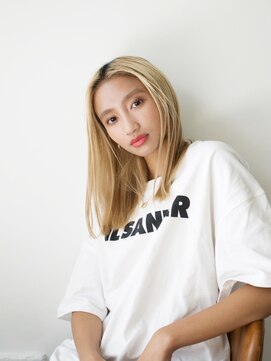 ミエルヘアーエスト 新宿店(mielhair est) 外国人風ハイトーンミディ