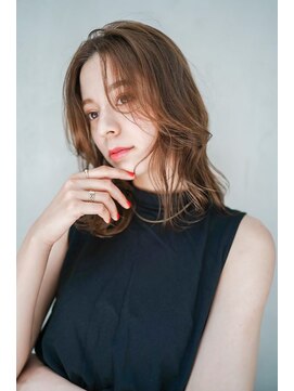 ギークス(GEEKS) 【GEEKS渋谷】顔周りレイヤー/グレージュ/伸ばしかけロング/小顔