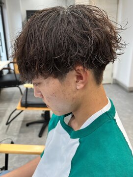 フゥ 宇都宮(FeU) 栃木メンズパーマメンズカットセンターパートメンズマッシュ緩め