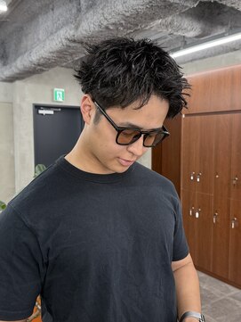 ニコ トウキョウ ロジック(nico TOKYO Logic) スパイキーショートメンズカットアップバングメンズパーマ