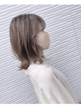 ヘアサロン エフ 渋谷(F) #ミルクティーベージュ #アッシュベージュ　#ホワイトブロンド