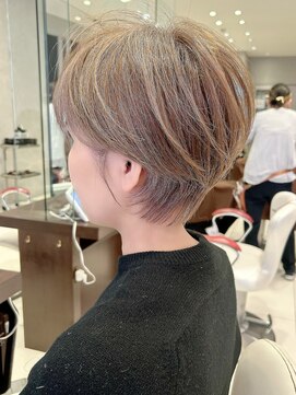 アース 豊橋店(HAIR&MAKE EARTH) earthショートレイヤーボブミルクティー丸みショートボブ