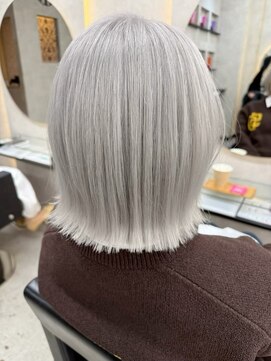 ルノン シェリー(LUNON cheliy) 黒髪クラゲヘアーオリーブグレー小顔ココアベージュ