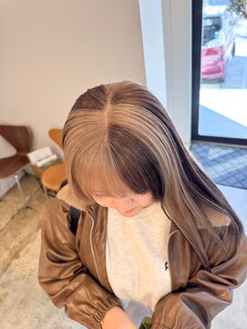 アリュメ 三重鈴鹿店(allum) * ブリーチ2回～ ブロックカラー ツートンカラー *