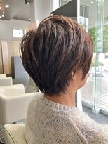 エマ ネクサス(EMA NEXUS) 【骨格補正】絶壁を美しい丸みに。首元すっきり若見えシルエット