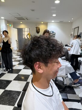 ルシードスタイル クリザンテーム シャドウ×スパイラルパーマ