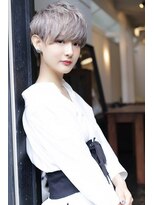 ル クラブ 銀座(Le Club) (銀座)ジェンダーレスなシルバー・ブロックマッシュ