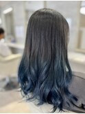 グレージュ×アディクシーブルーのグラデーションカラー