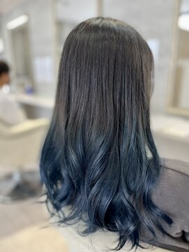 シャルムヘアー(charme hair) グレージュ×アディクシーブルーのグラデーションカラー