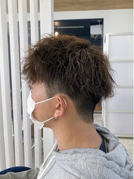 ヴィアルス 花山店(VIARS) ツイストスパイラルパーマ×刈り上げマッシュショート