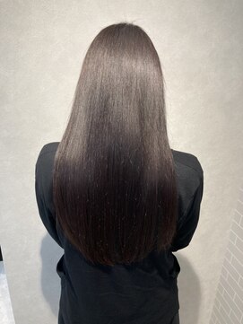 エルプラスヘアー(L+hair) 30代美髪ストレートヘア【髪質改善トリートメントでクセ毛改善】