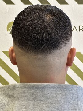 バーバーバー 千葉(BARBER-BAR) 濡れパンスキンフェード【千葉駅徒歩3分】