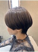 くびれショート×白髪ぼかしカラー