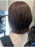 お手入れが楽なくびれボブ、オリーブブラウン