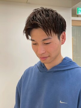 ハニー 町田(HONEY) ツーブロック/センターパート/ニュアンスパーマ/黒髪