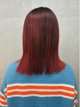 トオ(TOH) 赤髪ミディアムルーツカラーダブルカラー暖色カラーブリーチ