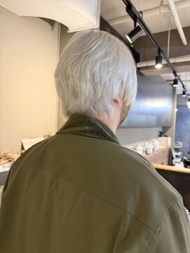 派手髪・ハイトーンカラー・デザインカラー・ブリーチ専門美容室 ホワイトカラーホワイトアッシュホワイトブリーチブリーチカラー