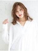 ゆるカール仕上げのミディアム