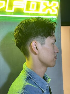 グリーディーフォックス 代々木(Greedy FOX) かき上げヘア/サイドパート/韓国マッシュ/フェードカット/代々木