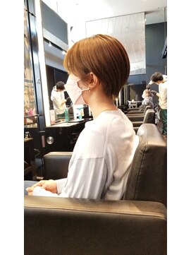 グランエクラ バイフルショウ(GRAND ECLAT by FURUSHO) 耳かけ/ショート/ベージュカラー/前髪