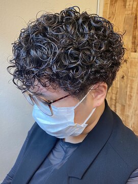 ビンゴ(BINGO) ba647アッシュブラック束感ツイストスパイラルウェットスタイル