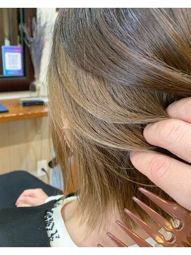 ヘアーデザイン ジュモク(Hair Design Jumoku) インナーグレージュ