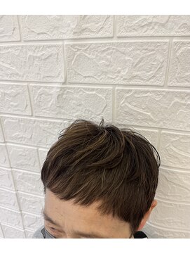 アメイジングヘアー 中沢店(AMAZING HAIR) ハイライト/白髪ぼかし/ベリーショート/ぱっつん前髪/オン眉