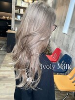 ハク(haku)&nbsp;アイボリーミルク×レイヤーカット（ダブルカラー