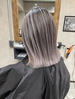 サニー 渋谷(SUNNY)&nbsp;バレイヤージュ、ハイライト、レイヤーロング、グレーベージュ