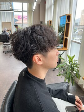 カーム(calm) シャドウパーマ(スパイラル強め)