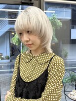 ヌエン 渋谷(NU/EN)&nbsp;夏のトレンド透け感ホワイトベージュとウルフレイヤーカット