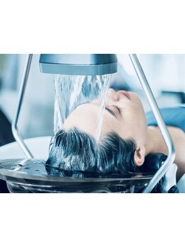 話題の《頭浸浴》導入サロン◎毎日忙しいあなたに、日々の喧騒を忘れて身も心も癒されるサロンタイムを＊