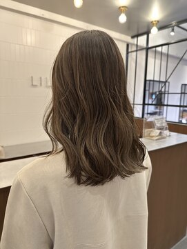 リリアーナ(LILIANA) 池袋 髪質改善 イルミナカラー 透明感 切りっぱなしミディアム♪
