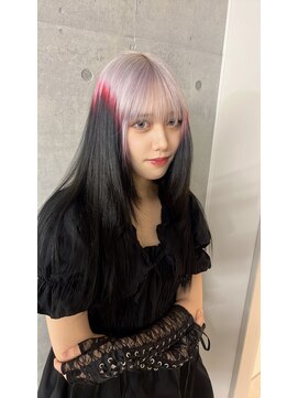 モニカ 原宿店(MONIQA) ホワイト レッド ブラック