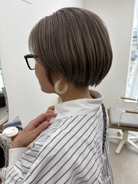 ハイトーンショートボブ/ショートボブ/ミルクティーベージュ