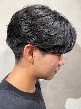 ニコ トウキョウ ヨコハマ(nico) メンズセンターパートニュアンスパーマ毛流れメンズパーマ刈上げ