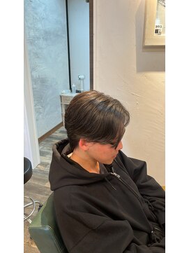 ジェナフレーム(jena frame) 今流行りの重めセンターパート!