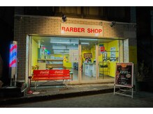 フリーダム(FREEDOM)の雰囲気(アメリカの田舎の床屋をイメージした外観.店内<町田駅/フェード>)